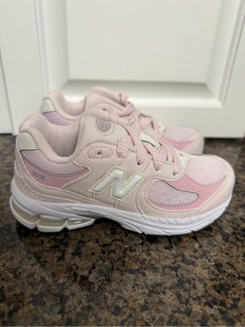New Balance 2002 Toddler Girl Shoes Size 11 Pink And White Color New No Box